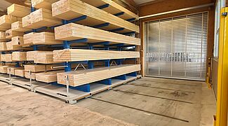 Mobile cantilever racking