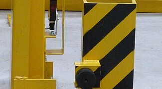 Mobile cantilever racking