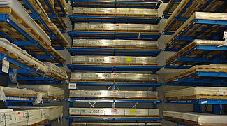 cantilever racking system for the storage of aluminium