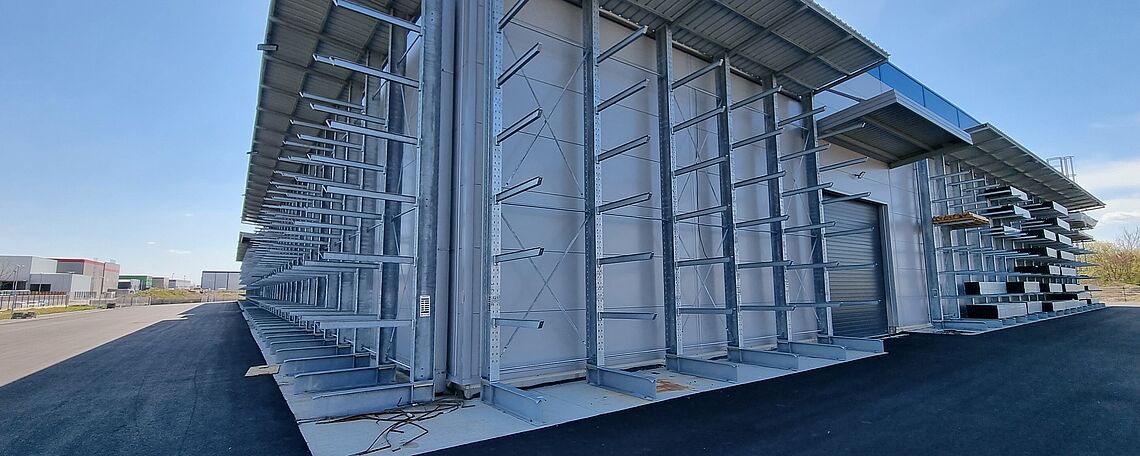 Cantilever racking system